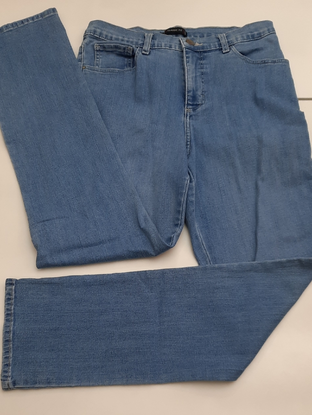 Lee Classic Fit Light Blue Denim Jeans - Size 10